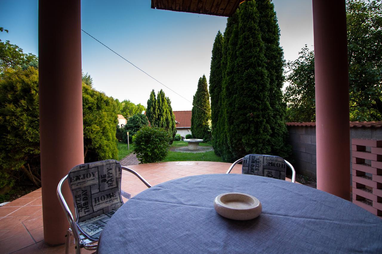 Boros Vendégház Eger Esterno foto