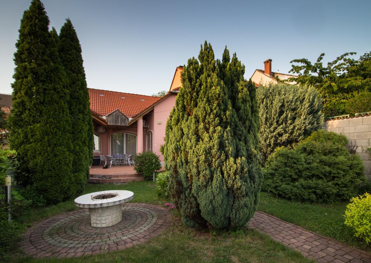 Boros Vendégház Eger Esterno foto